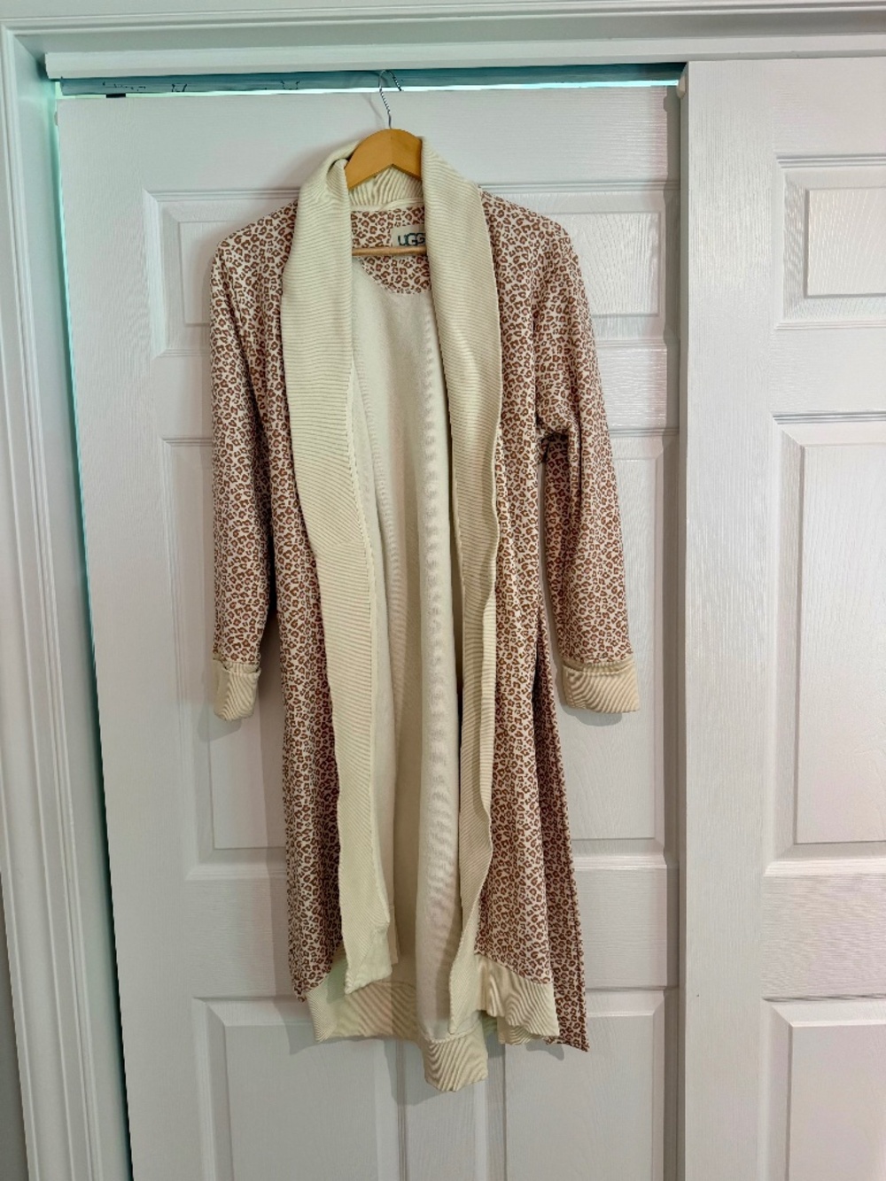 UGG Robe- Medium